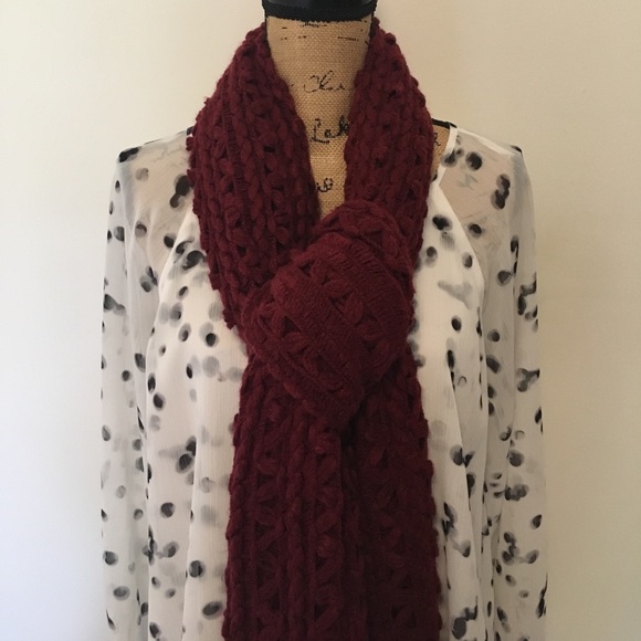Steve Madden scarf - Picture 3 of 5